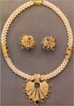 Code KJDN 1505Gold 18 ktWeight 30 gmsDiamond 4 ct, click here to see large picture.