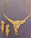 Code KJDN 1516Gold 18 ktWeight 70 gmsDiamond 10 ct, click here to see large picture.