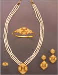 Code KJGJC 2914Gold 22 ktWeight 45 gmsDiamond 1.5 ctRuby 2 ctemerald 1 ct, click here to see large picture.