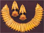 Code KJWNN 6107Gold 22 ktWeight 70 gms, click here to see large picture.